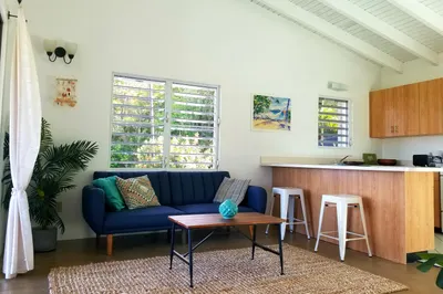 8j Crown & Hawk Ss 1