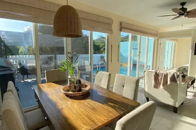 119 Smith Bay Ee 1