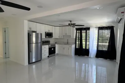 394-326 U Anna's Retreat New 1