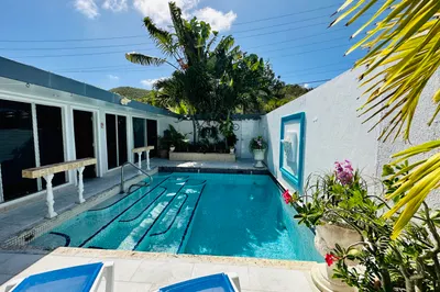 101 Smith Bay Ee 1
