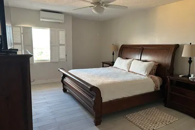 328 St. John Qu 1