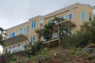 2-18 Bonne Esperance We 1