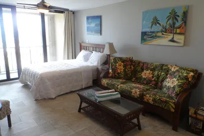 298 Smith Bay Ee 1