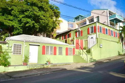 7ab Unit 1 Queen Cross Ch 1