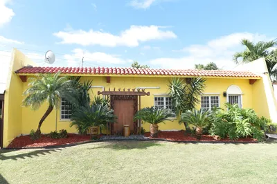 643 Strawberry Hill Qu 1