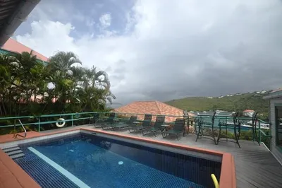 3ad-1 Cruz Bay Town 1