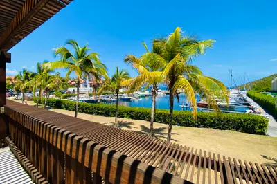 208 Smith Bay Ee 1