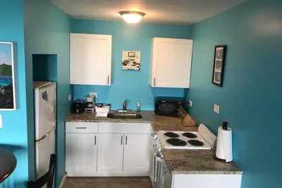 311 Smith Bay Ee 1