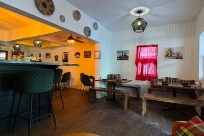 45 (1f) King Street Ch 1