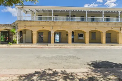 5-a Strand Street Fr 1