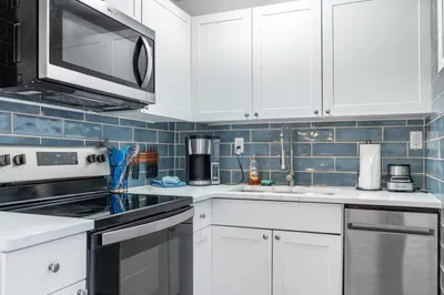 158 Smith Bay Ee 1
