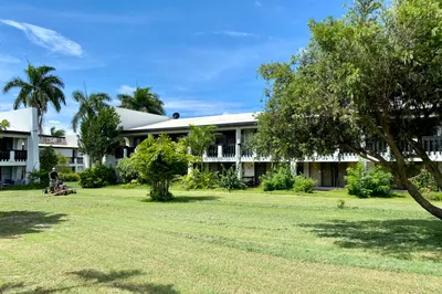 253,255,57 Carlton We 1