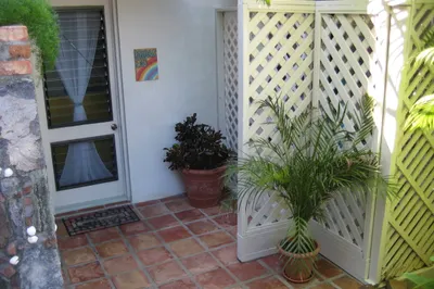 3 Ad-1 Cruz Bay Town 1