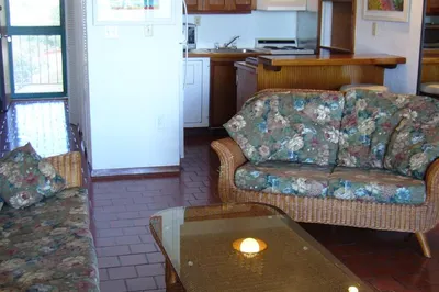 296 Smith Bay Ee 1