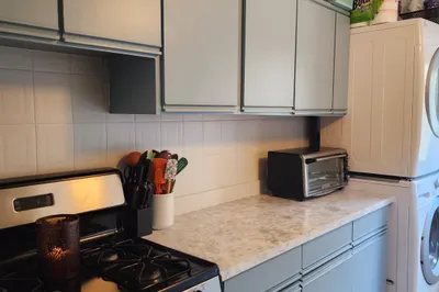 394-236 Anna's Retreat New 1