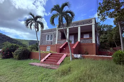6 Charlotte Amalie New 1
