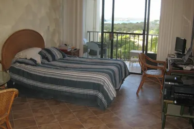 305 Smith Bay Ee 1