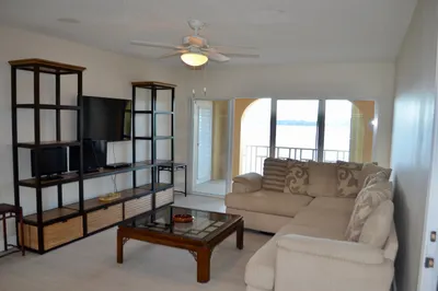 329 St. John Qu 1