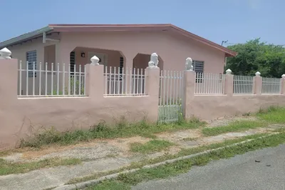 576 Strawberry Hill Qu 1