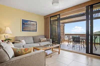 204 Smith Bay Ee 1