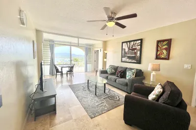 228 St. John Qu 1