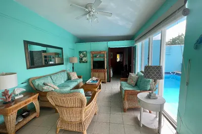 122 Smith Bay Ee 1