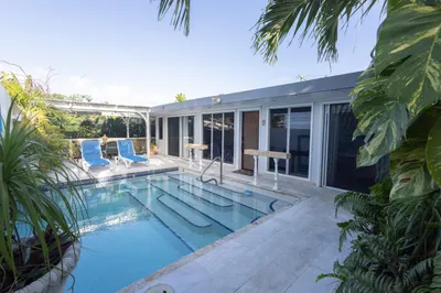 101 Smith Bay Ee 1
