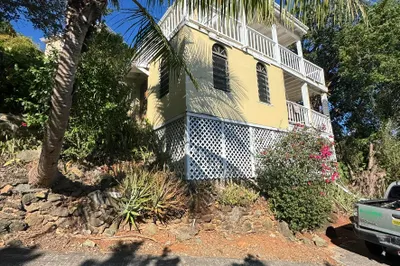 3 & 3a Enighed Cruz 1