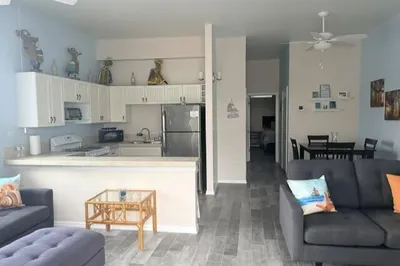 46 Hermon Hill Co 1