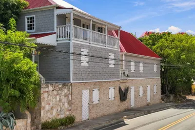 18/unit 7 Hospital Street Ch 1