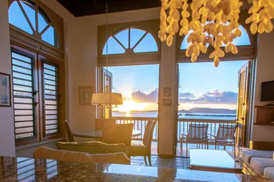 3ab Cruz Bay Town 1