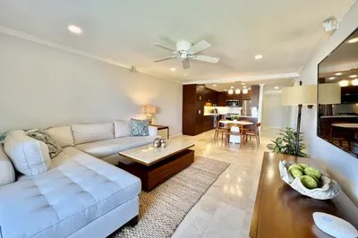19 Tara Nazareth Rh 1