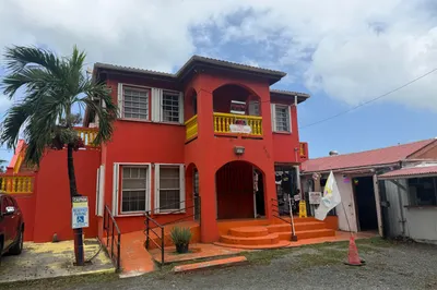 498-d Strawberry Hill Qu 1
