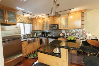 210 Nazareth Rh 1