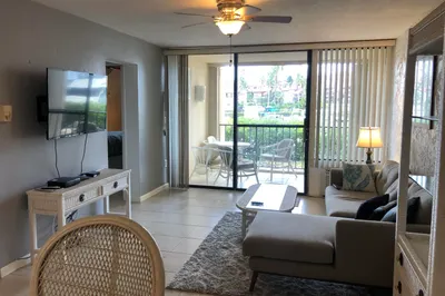 165 Smith Bay Ee 1