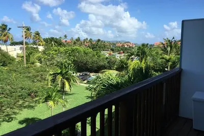 305 Smith Bay Ee 1