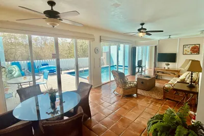 125 Smith Bay Ee 1